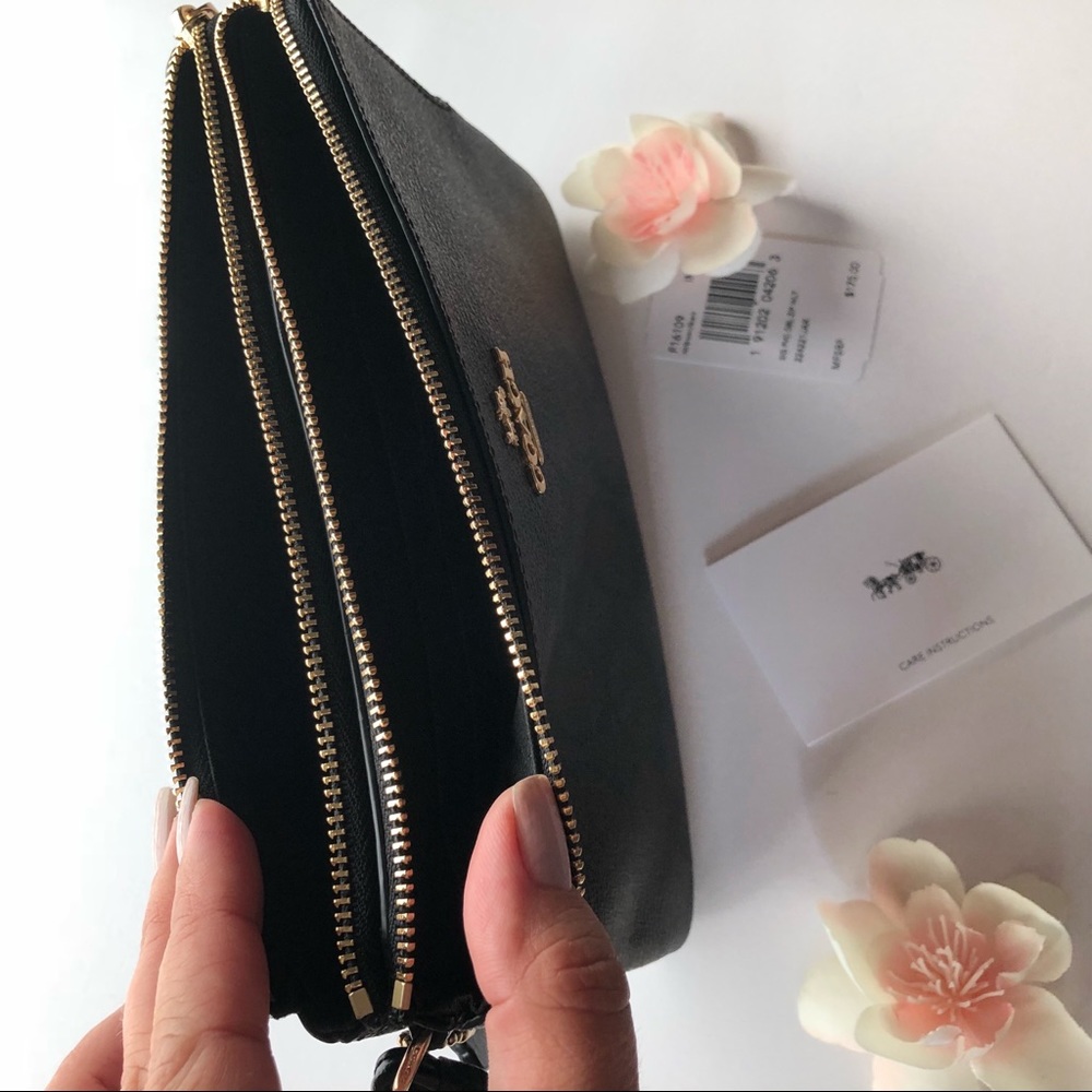 Coach Signature Double Zip Clutch | Wristlet - Picture 6 of 8